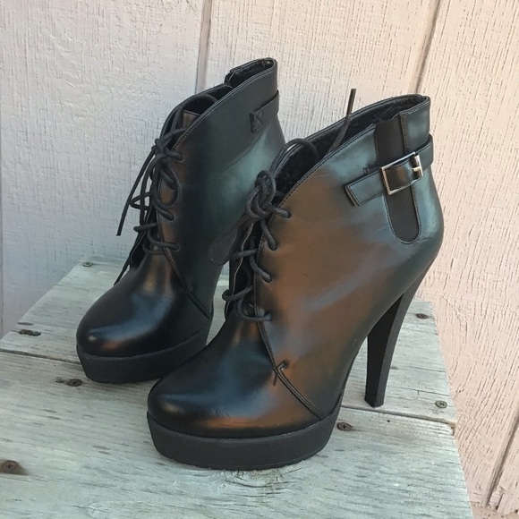 Charles David Black Booties - Picture 9 of 11